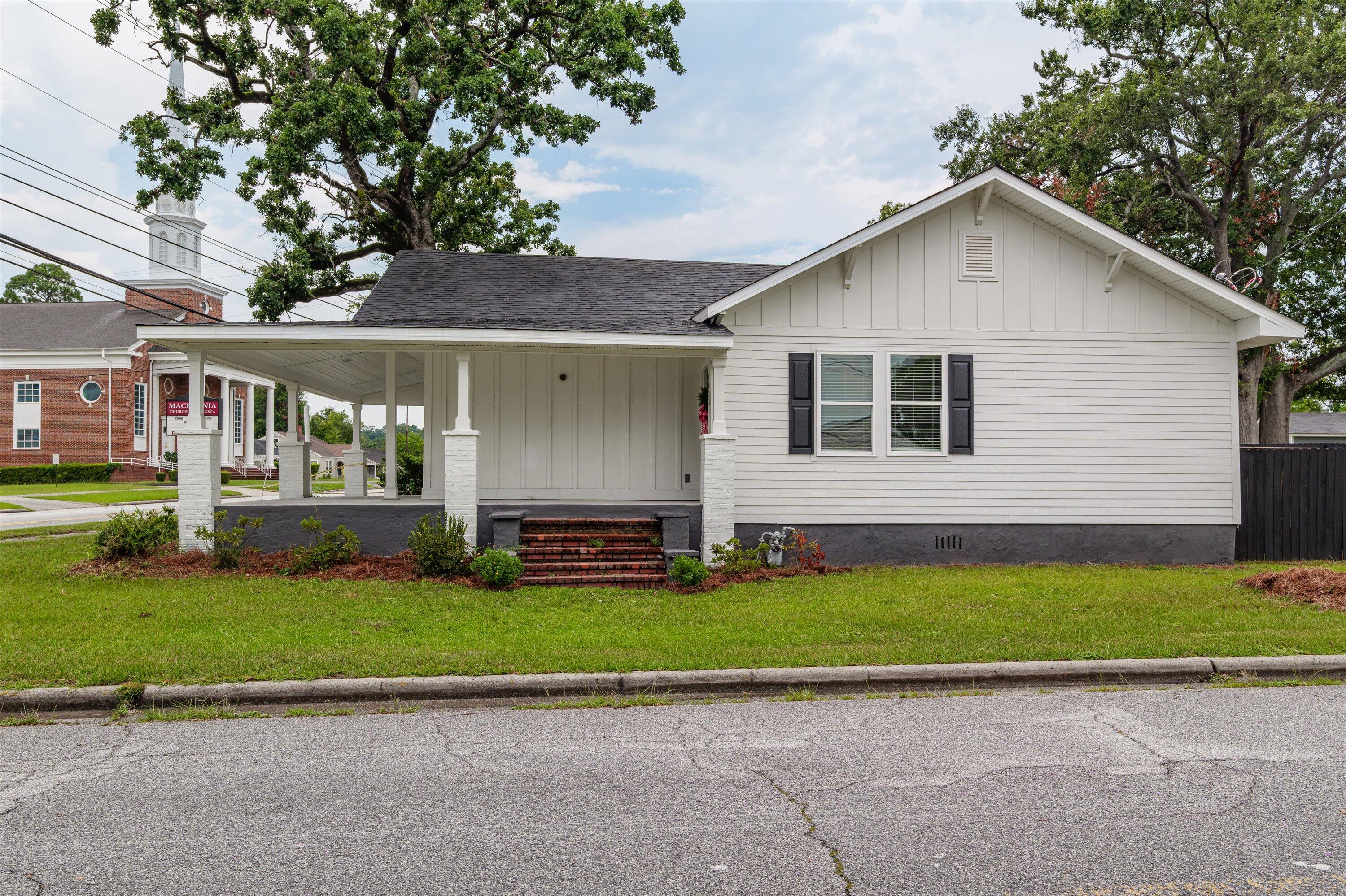 1823 Wrightsboro Road Augusta, GA 30904 - Photo 5 of 51 04-P1181801