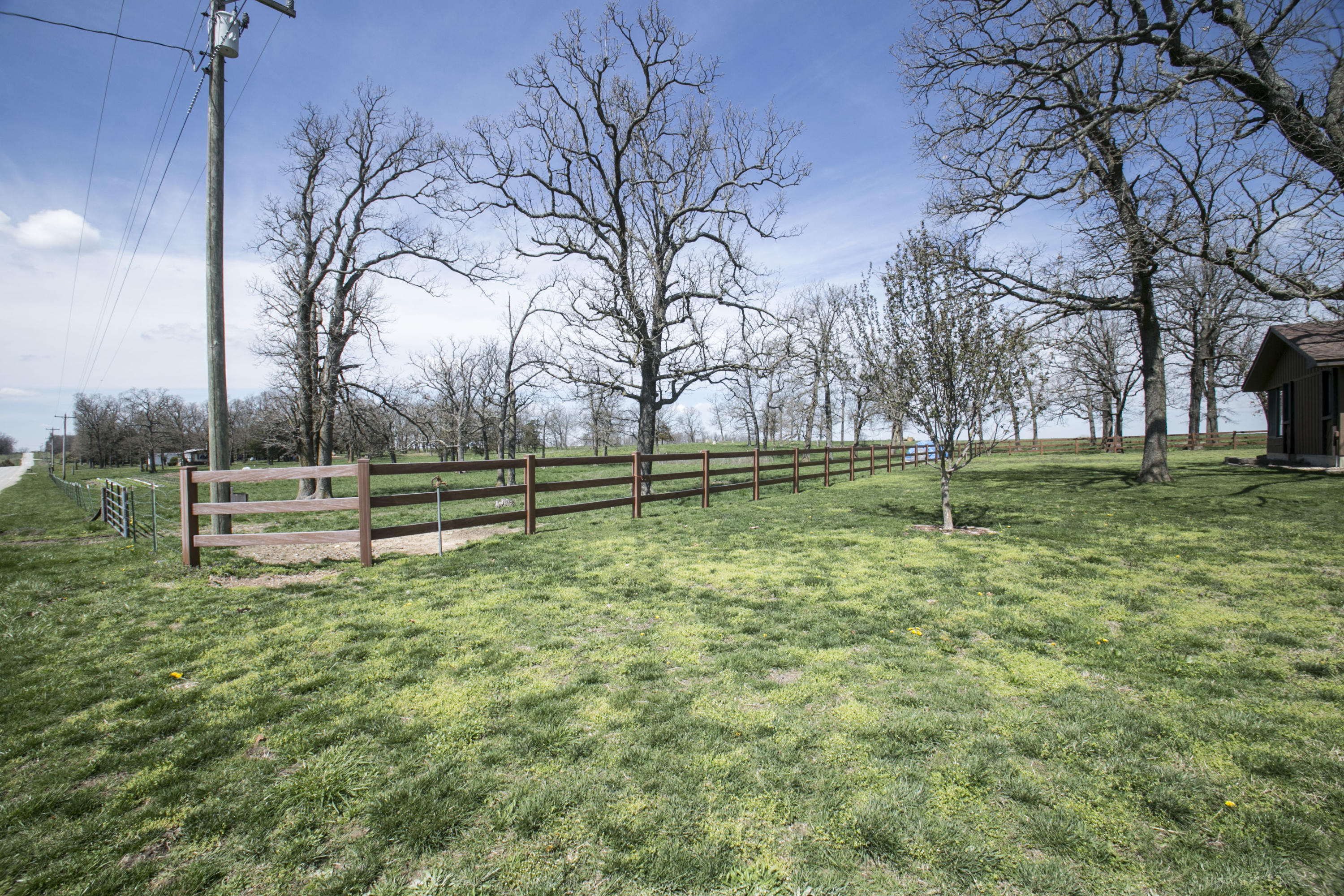 1247 Dallas County Line Road Conway, MO 65632 - Photo 1 of 1 Yard