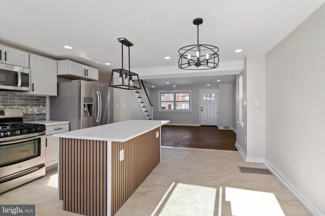 $2,400 | 7836 Fayette Street, Philadelphia, PA 19150