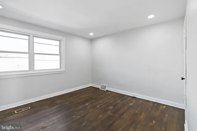 $2,400 | 7836 Fayette Street, Philadelphia, PA 19150