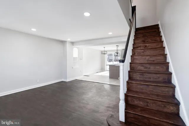 $2,400 | 7836 Fayette Street, Philadelphia, PA 19150