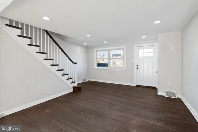 $2,400 | 7836 Fayette Street, Philadelphia, PA 19150