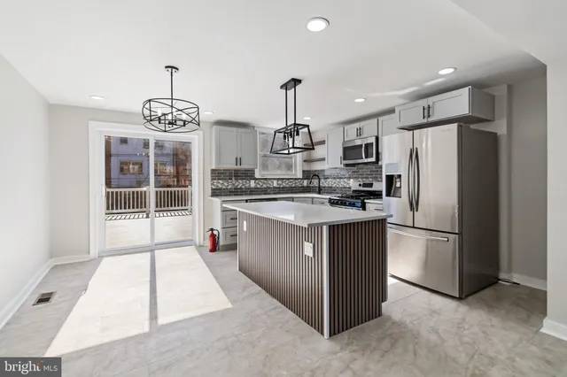 $2,400 | 7836 Fayette Street, Philadelphia, PA 19150