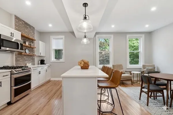 $3,700 | 161 Nesbit Street, Unit 2, Weehawken, NJ 07086