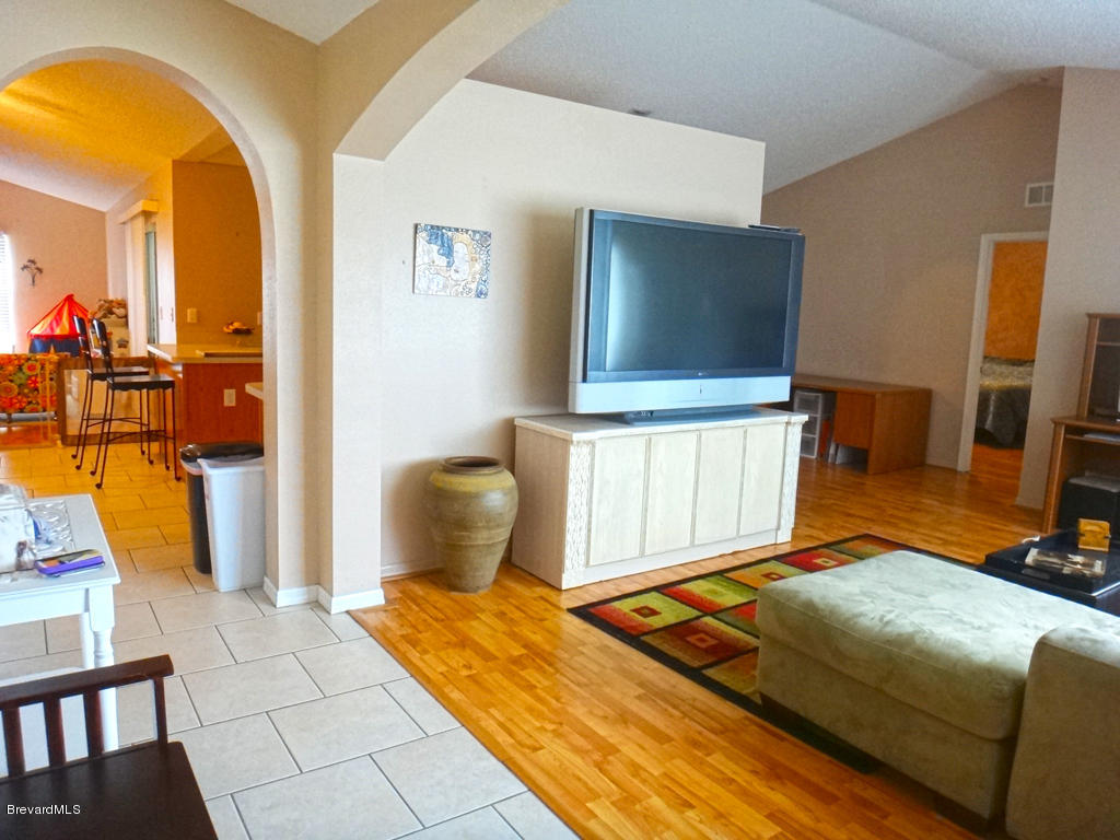 477 Freeman Road Northwest Palm Bay, FL 32907 - Photo 2 of 13 2