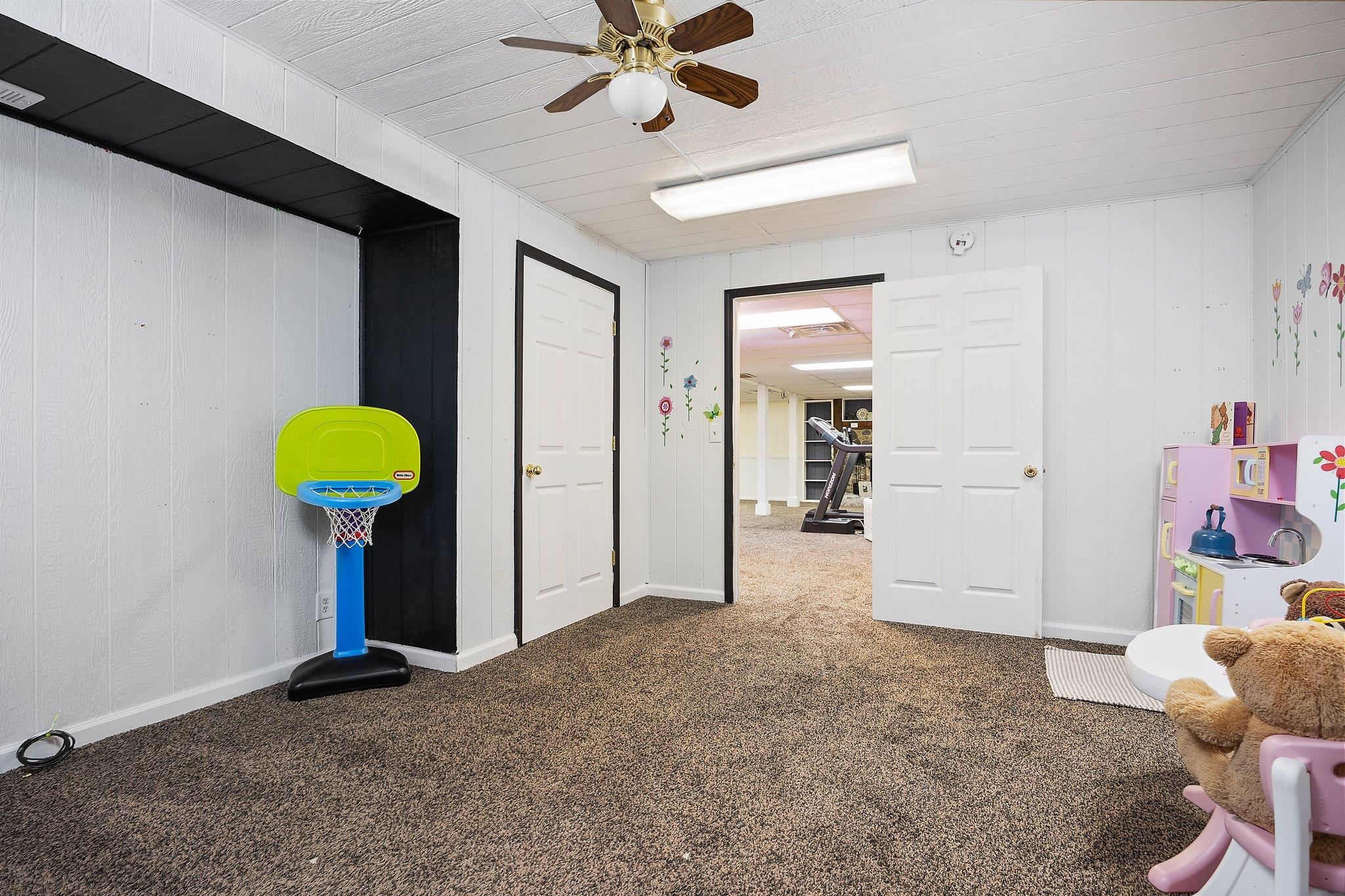 1768 Sawyer Road Traverse City, MI 49685 - Photo 27 of 55 1903358-26.JPG