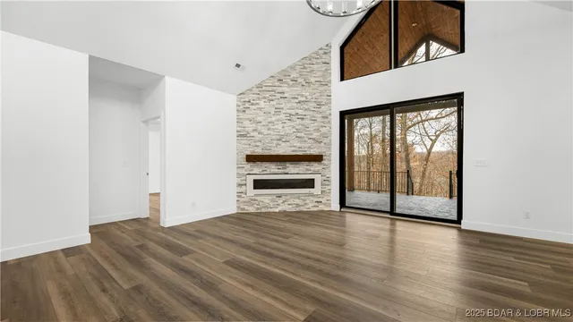 $789,900 | 971 Grand Point Boulevard, Sunrise Beach, MO 65079