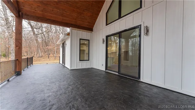 $789,900 | 971 Grand Point Boulevard, Sunrise Beach, MO 65079