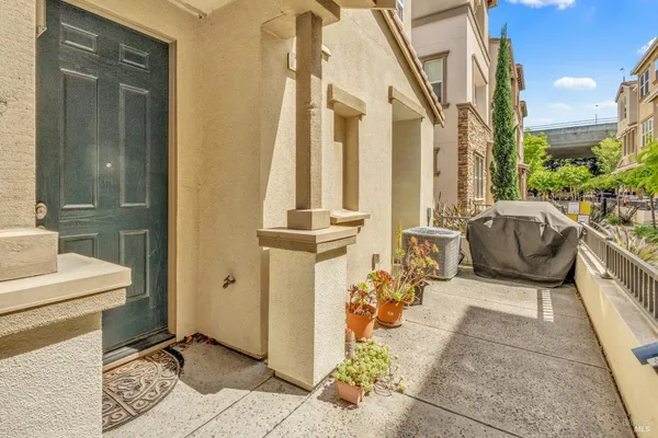 a view of an entryway with seating space