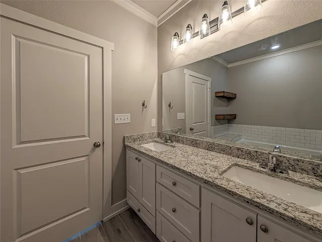 $2,500 | 213 South Loveless Street, Bullard, TX 75757