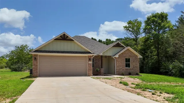 $2,500 | 213 South Loveless Street, Bullard, TX 75757