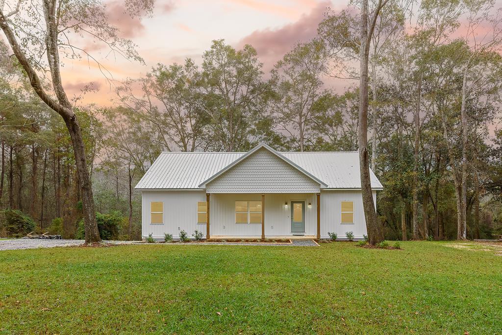 223 Lakewood Loop Geneva, AL 36340 - Photo 1 of 44 Main View