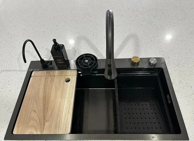 a view of utility room