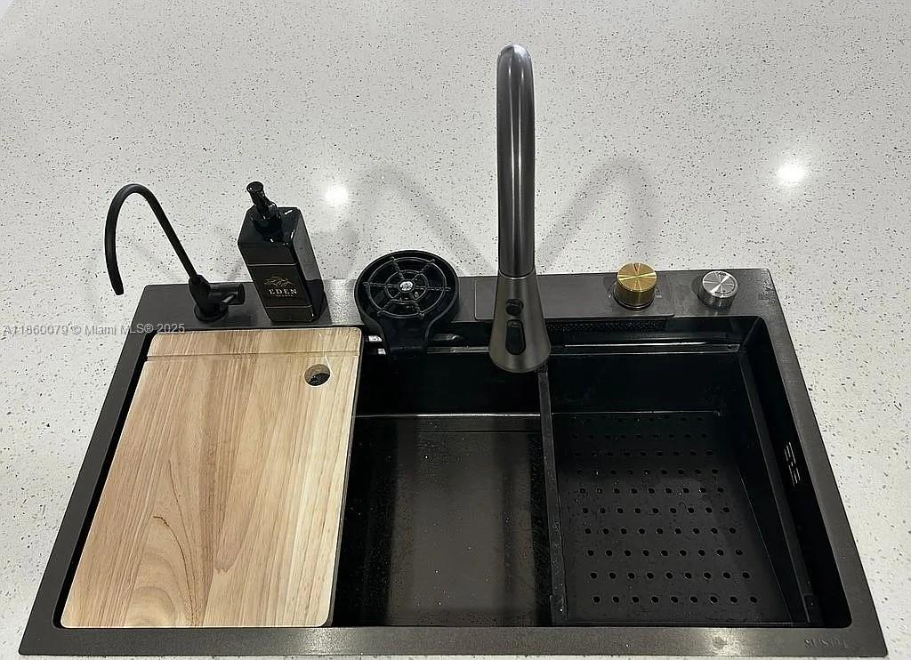 1800 West 54th Street, Unit 105 Hialeah, FL 33012 - Photo 14 of 59 a close view of sink