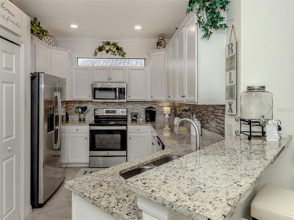 12391 Amica Loop Venice, FL 34293 - Photo 12 of 67