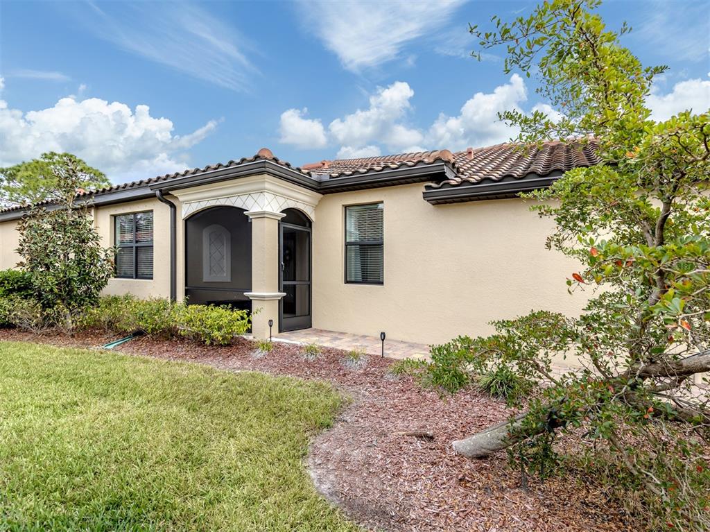 12391 Amica Loop Venice, FL 34293 - Photo 2 of 67