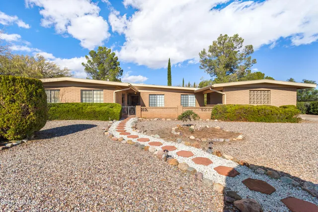 $425,000 | 701 Heather Drive, Sierra Vista, AZ 85635