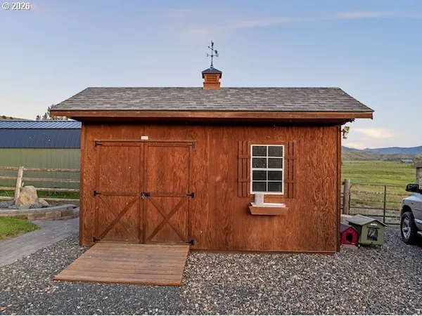 $975,000 | 40290 Beaver Creek Loop, Baker City, OR 97814