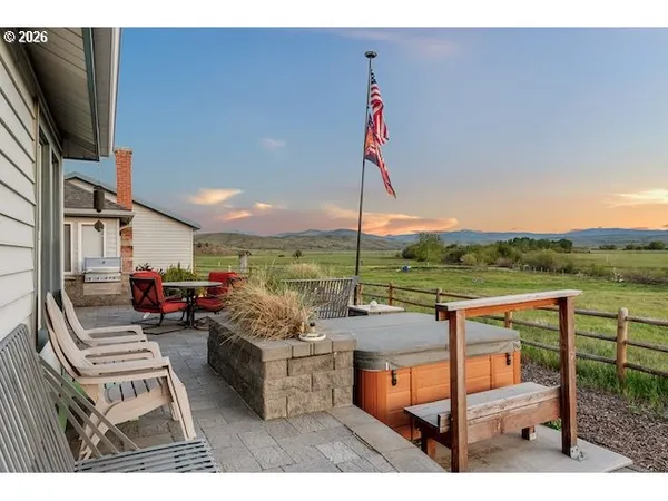 $975,000 | 40290 Beaver Creek Loop, Baker City, OR 97814