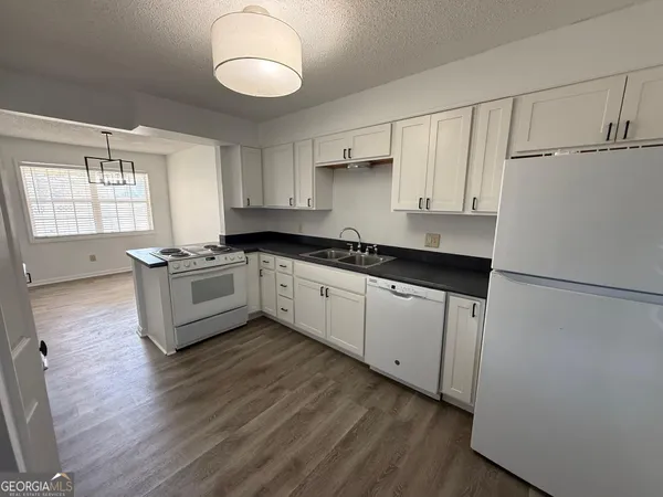 $209,900 | 109 Courtyard Drive, Thomasville, GA 31757