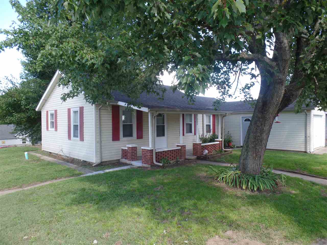 202 North Cold Springs Road Bloomfield, IN 47424 - Photo 15 of 15 Gallery Image 15