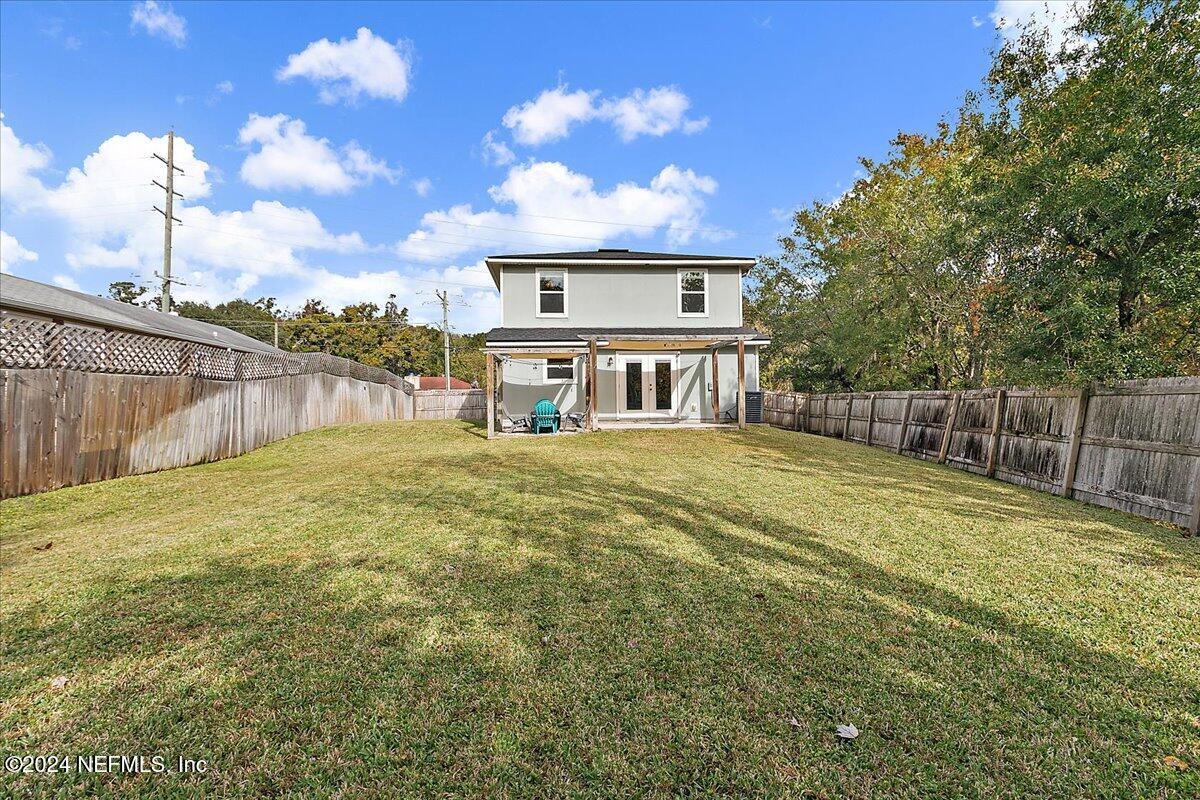 4750 Bedford Road Jacksonville, FL 32207 - Photo 19 of 25 18-Exterior Back