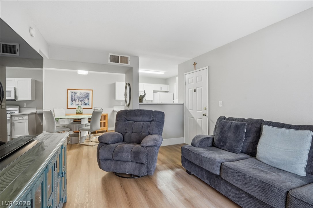 7885 West Flamingo Road, Unit 1041 Las Vegas, NV 89147 - Photo 5 of 31 Gallery Image 5