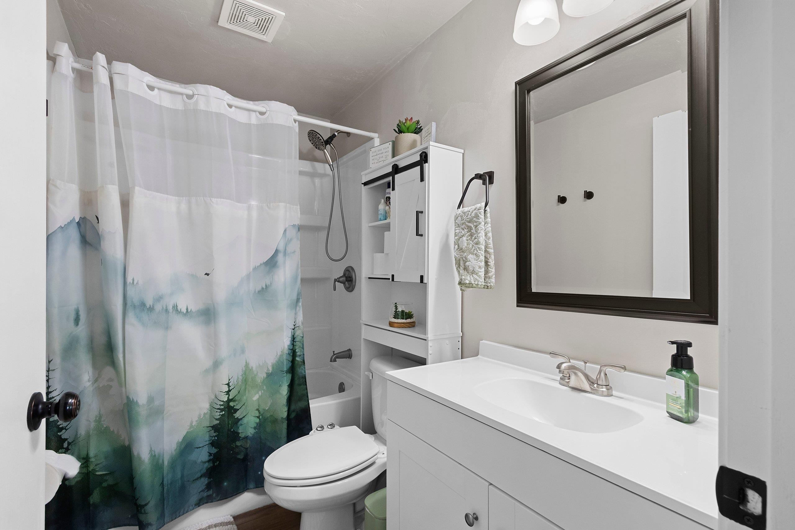 3175 Birch Road Suamico, WI 54173 - Photo 14 of 39