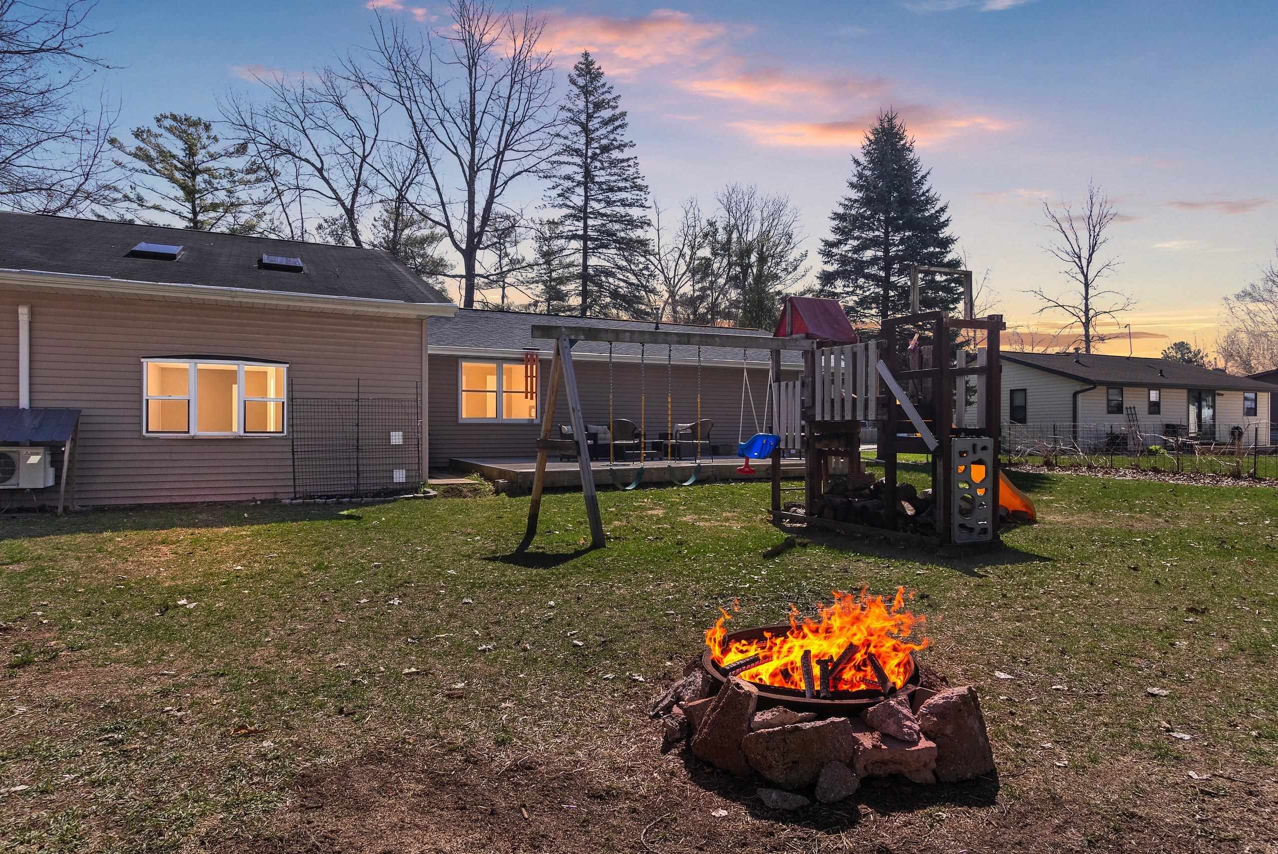 3175 Birch Road Suamico, WI 54173 - Photo 26 of 39