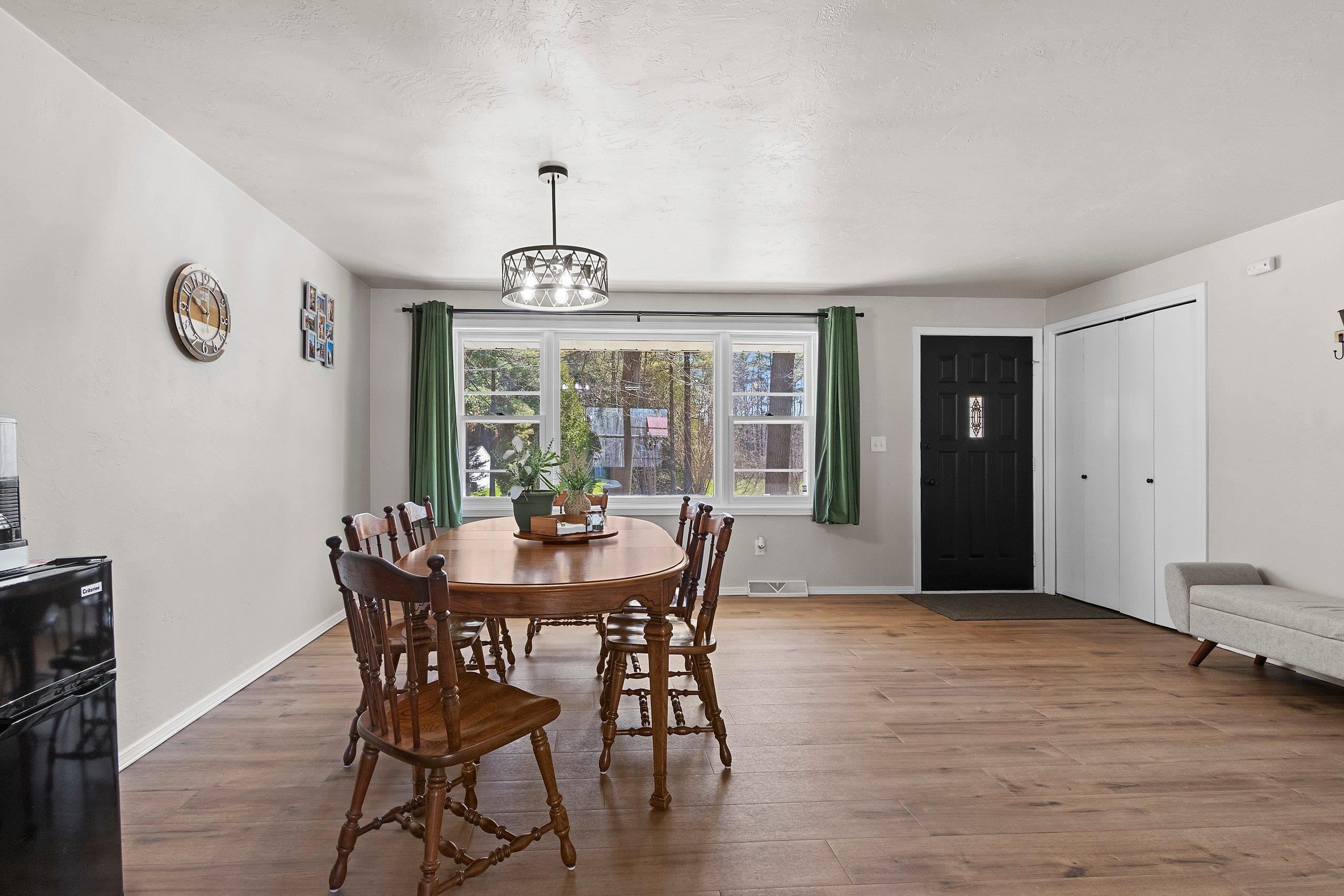 3175 Birch Road Suamico, WI 54173 - Photo 3 of 39