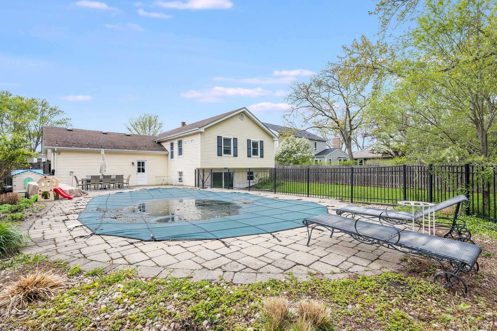 1617 Orth Drive Wheaton, IL 60189 - Photo 25 of 35 a view of a house with backyard and sitting area