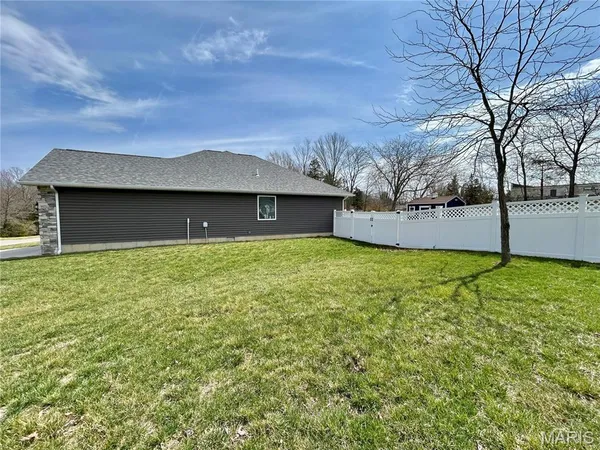 $395,000 | 12200 Country Oaks Drive, Rolla, MO 65401