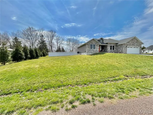 $395,000 | 12200 Country Oaks Drive, Rolla, MO 65401