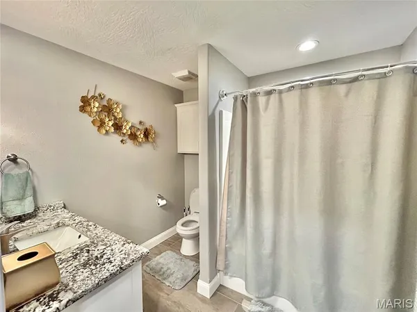 $395,000 | 12200 Country Oaks Drive, Rolla, MO 65401