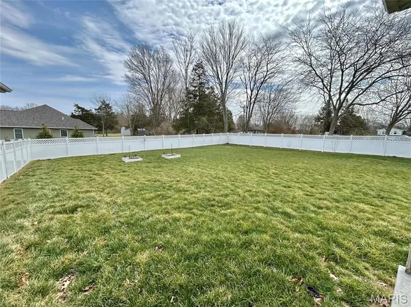 $395,000 | 12200 Country Oaks Drive, Rolla, MO 65401