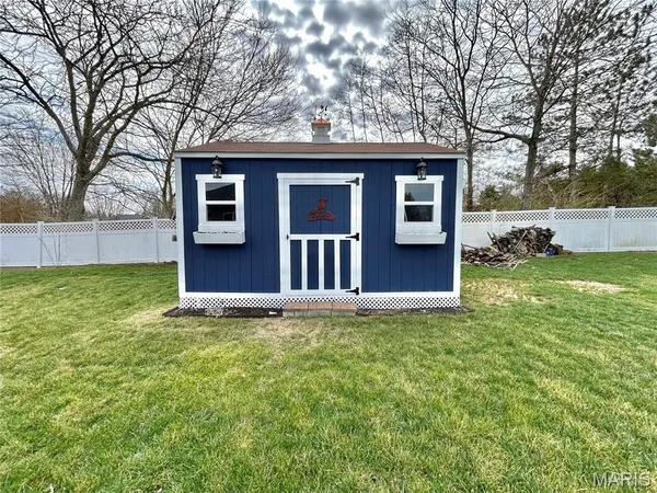 $395,000 | 12200 Country Oaks Drive, Rolla, MO 65401