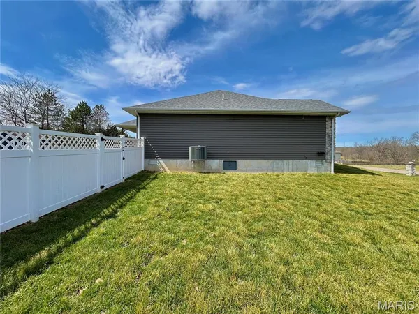 $395,000 | 12200 Country Oaks Drive, Rolla, MO 65401