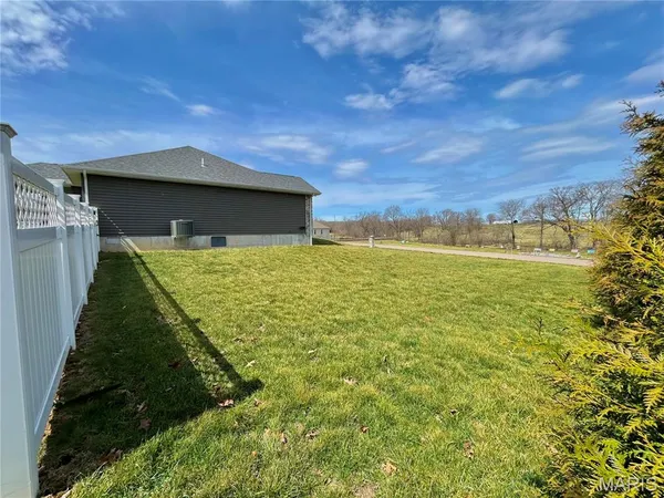 $395,000 | 12200 Country Oaks Drive, Rolla, MO 65401