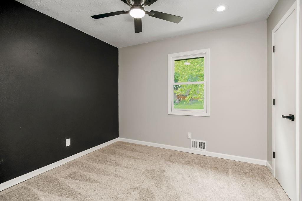 2101 Southeast Harding Street Oak Grove, MO 64075 - Photo 15 of 32