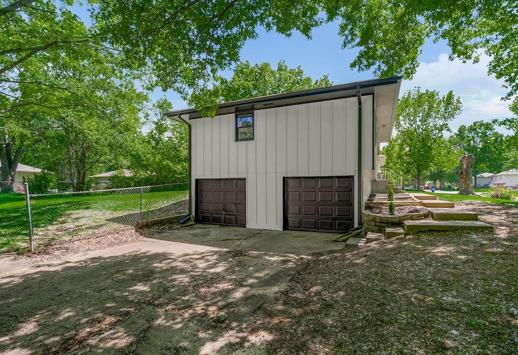 2101 Southeast Harding Street Oak Grove, MO 64075 - Photo 21 of 32