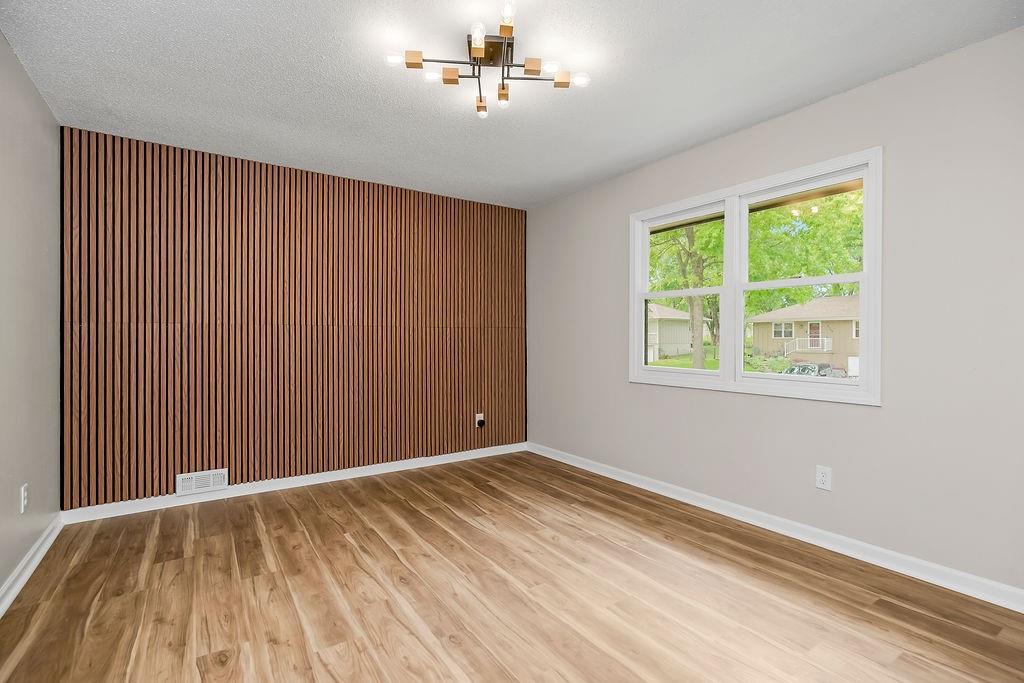 2101 Southeast Harding Street Oak Grove, MO 64075 - Photo 3 of 32