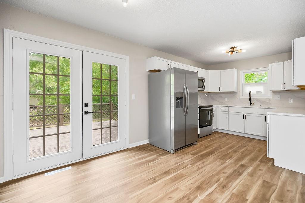 2101 Southeast Harding Street Oak Grove, MO 64075 - Photo 5 of 32