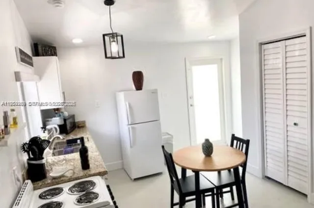 $1,650 | Golden Glades, Miami, FL 33168