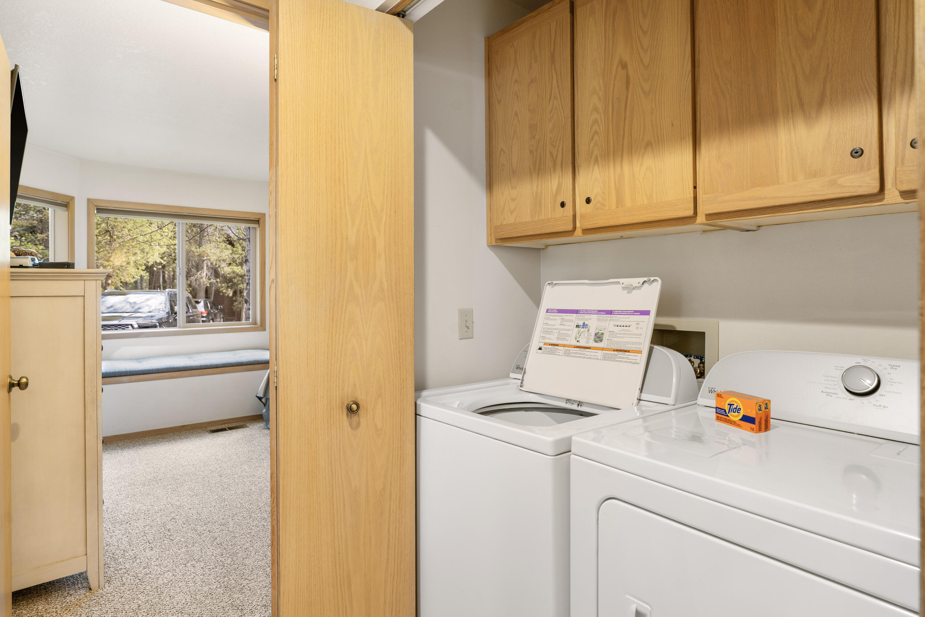 57387 Beaver Ridge Loop, Unit 37 Sunriver, OR 97707 - Photo 13 of 27 03-Laundry Room