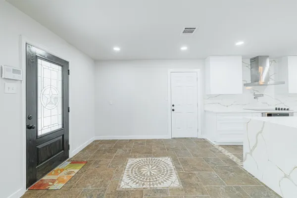 $3,500 | 10055 Larston Street, Houston, TX 77055