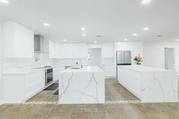 $3,500 | 10055 Larston Street, Houston, TX 77055