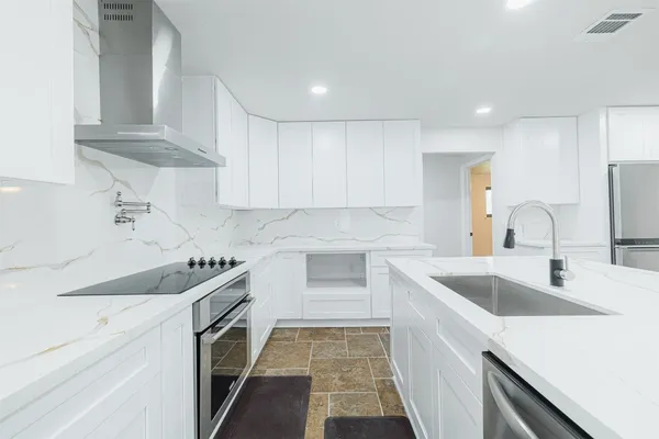 $3,500 | 10055 Larston Street, Houston, TX 77055