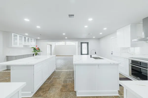$3,500 | 10055 Larston Street, Houston, TX 77055