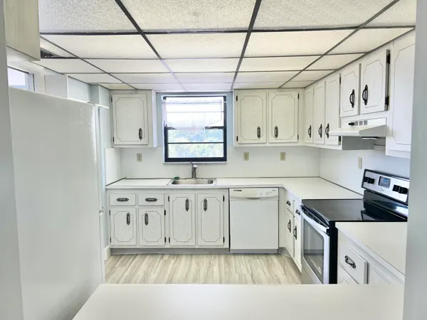 $2,600 | 300 North Hwy A1A, Unit 405H, Jupiter, FL 33477