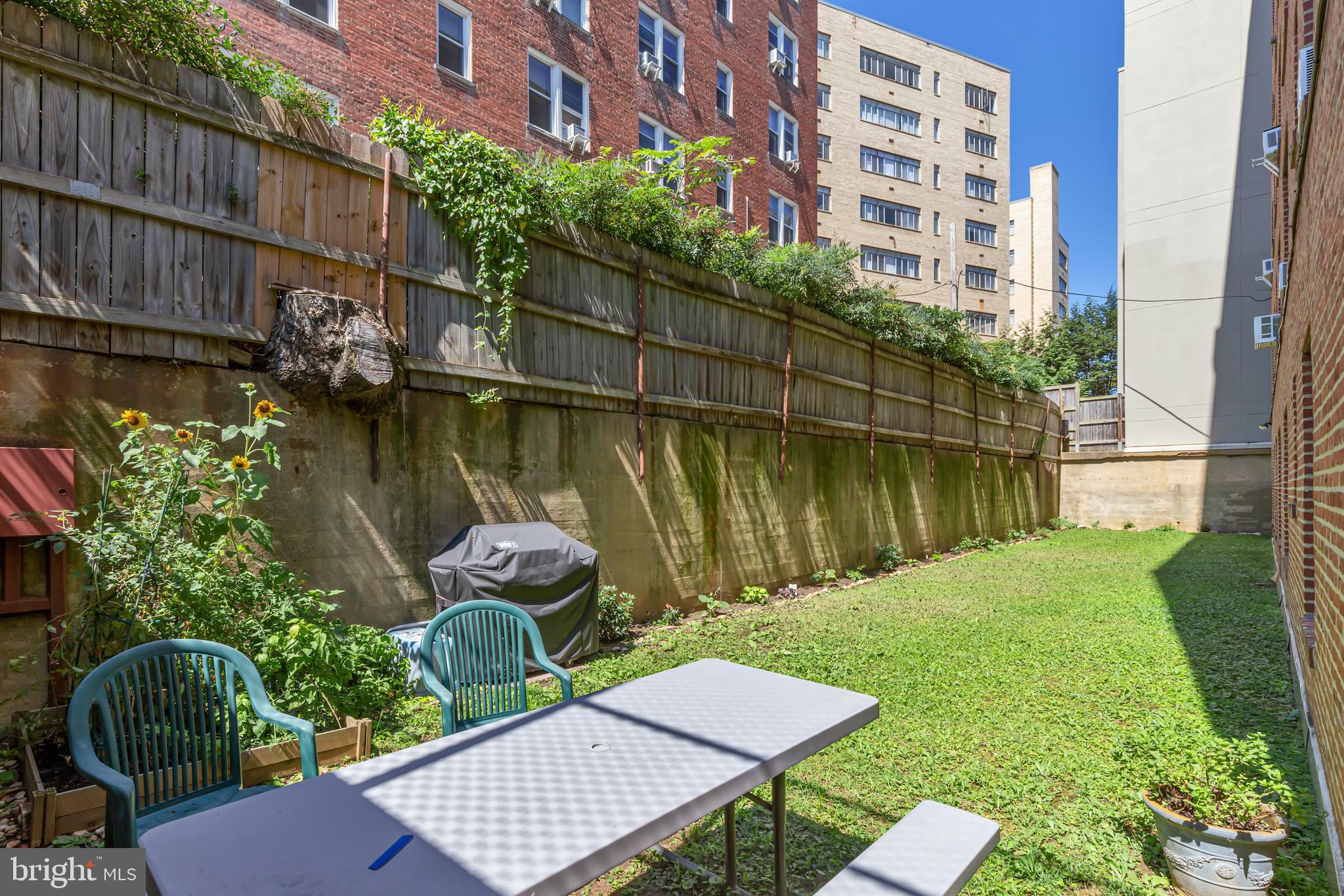 2100 19th Street Northwest, Unit 701 Washington, DC 20009 - Photo 12 of 13 Outdoor Area